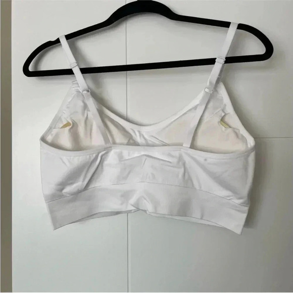 Size 1X FWD White Seamless Sports Bra - Picture 4 of 5